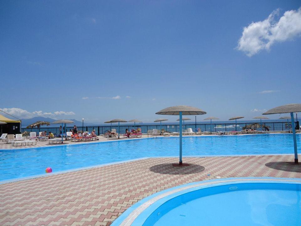 Corfu Sea Gardens Hotel カボス エクステリア 写真