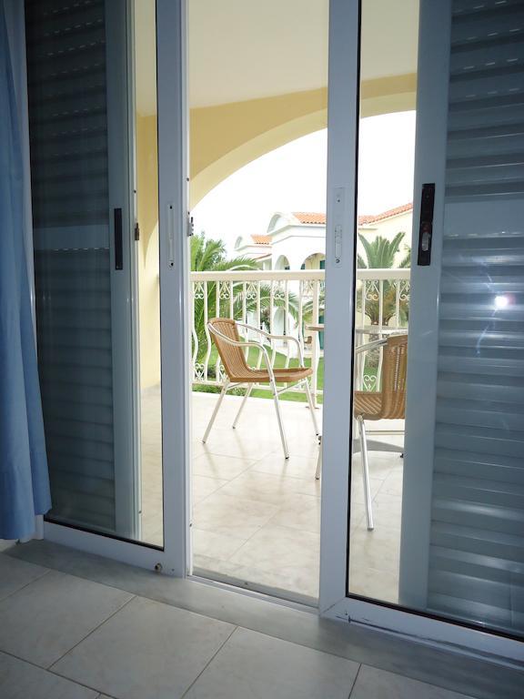 Corfu Sea Gardens Hotel カボス 部屋 写真