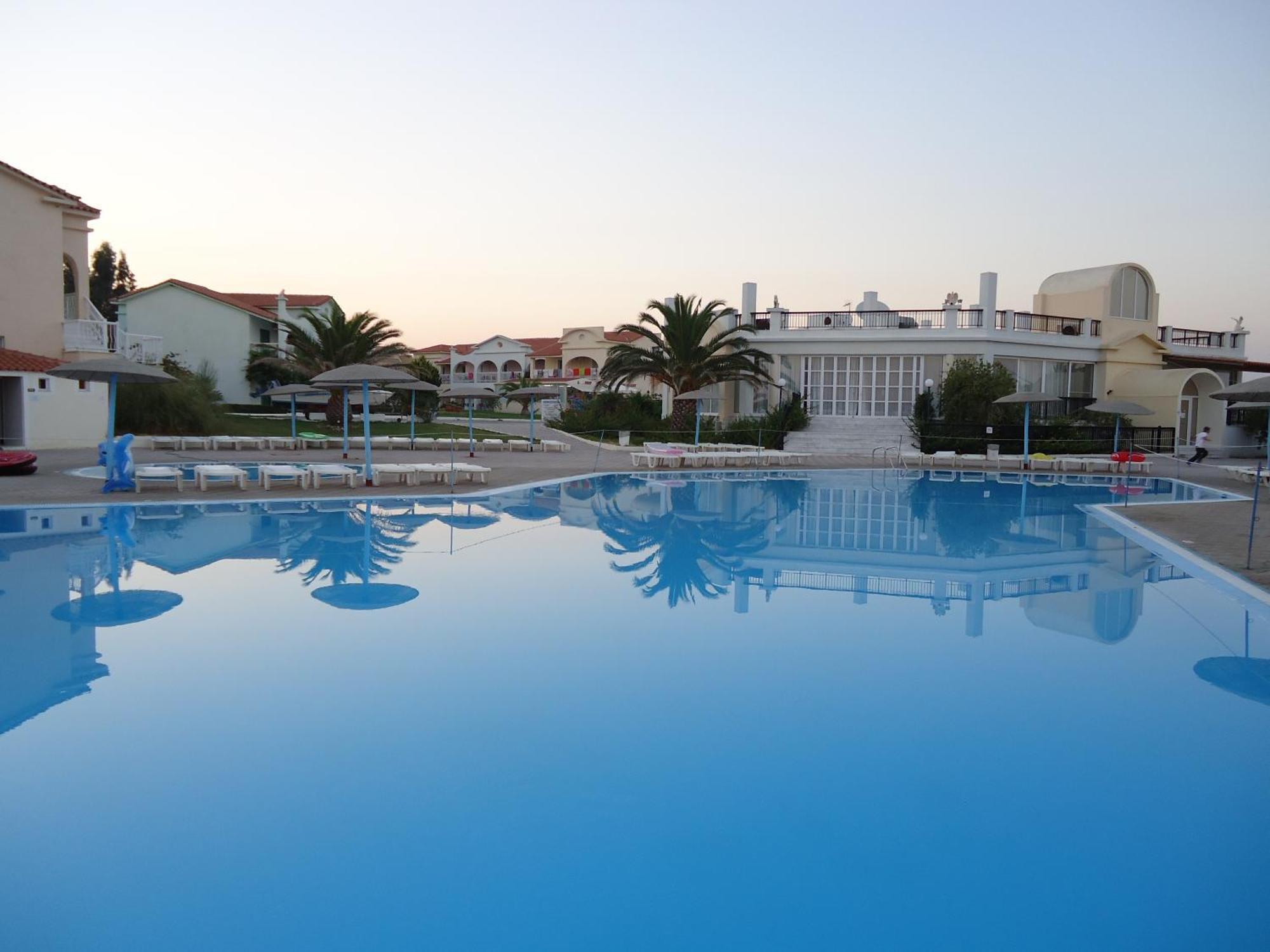 Corfu Sea Gardens Hotel カボス エクステリア 写真